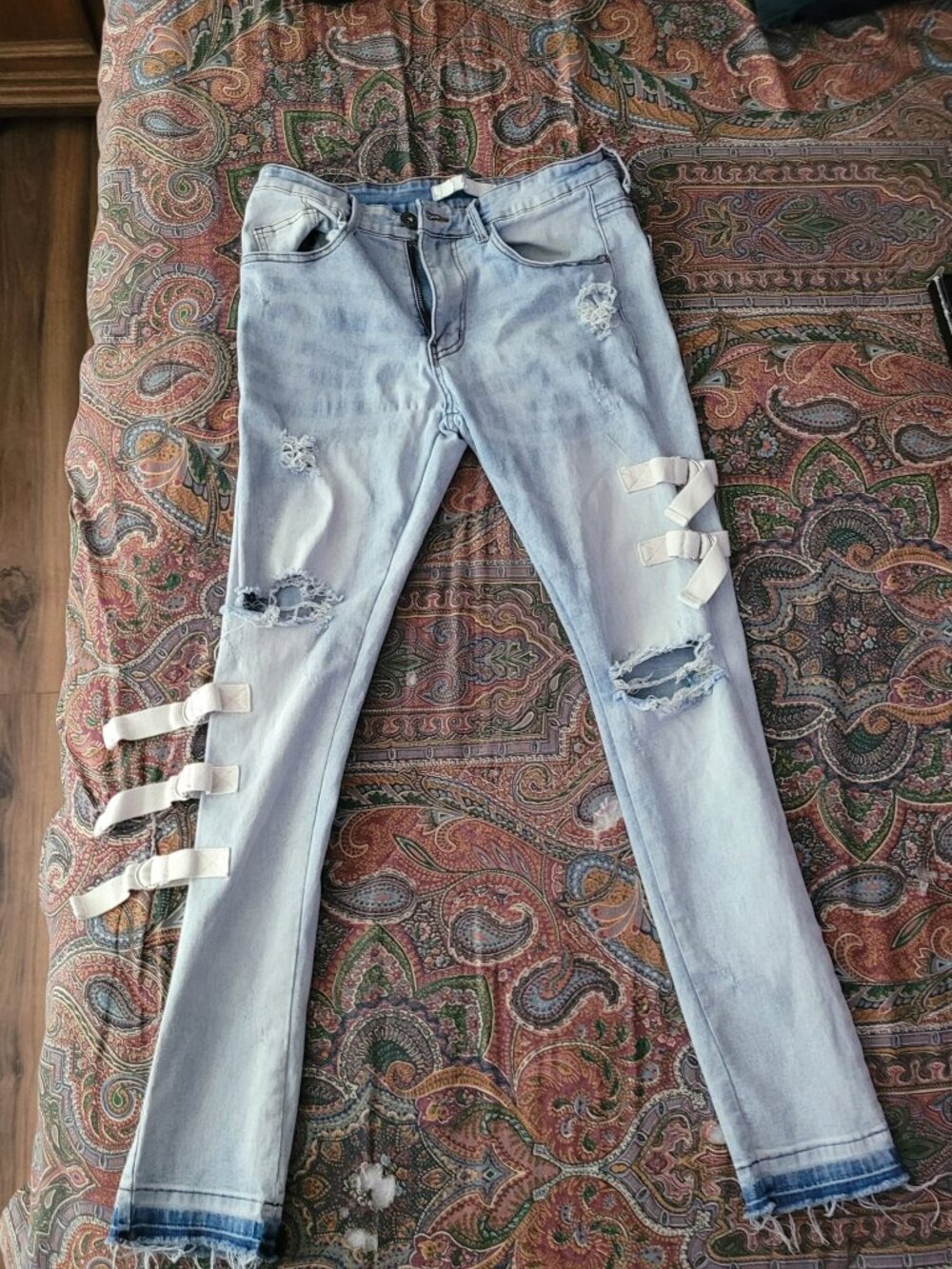 KDNK 11 4 14 11 Jeans Size 32